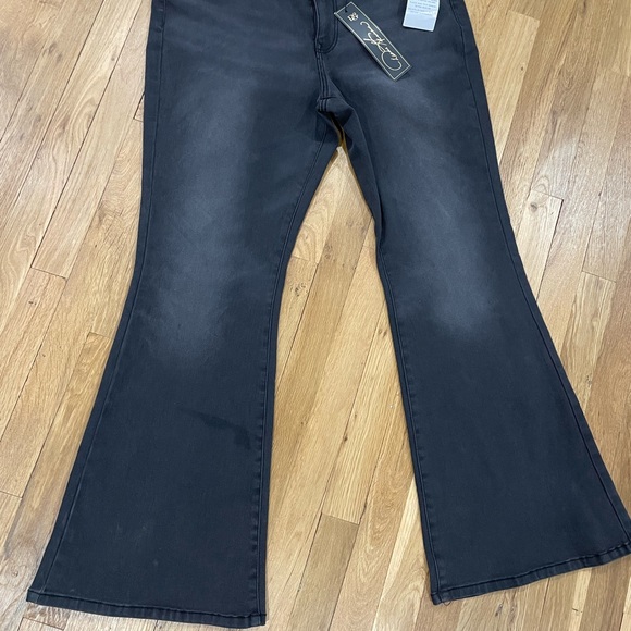 DG2 size 14 black flared pants NWT - Picture 2 of 5